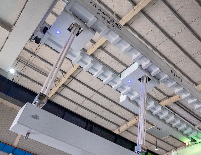 Innovative cleanroom belt crane