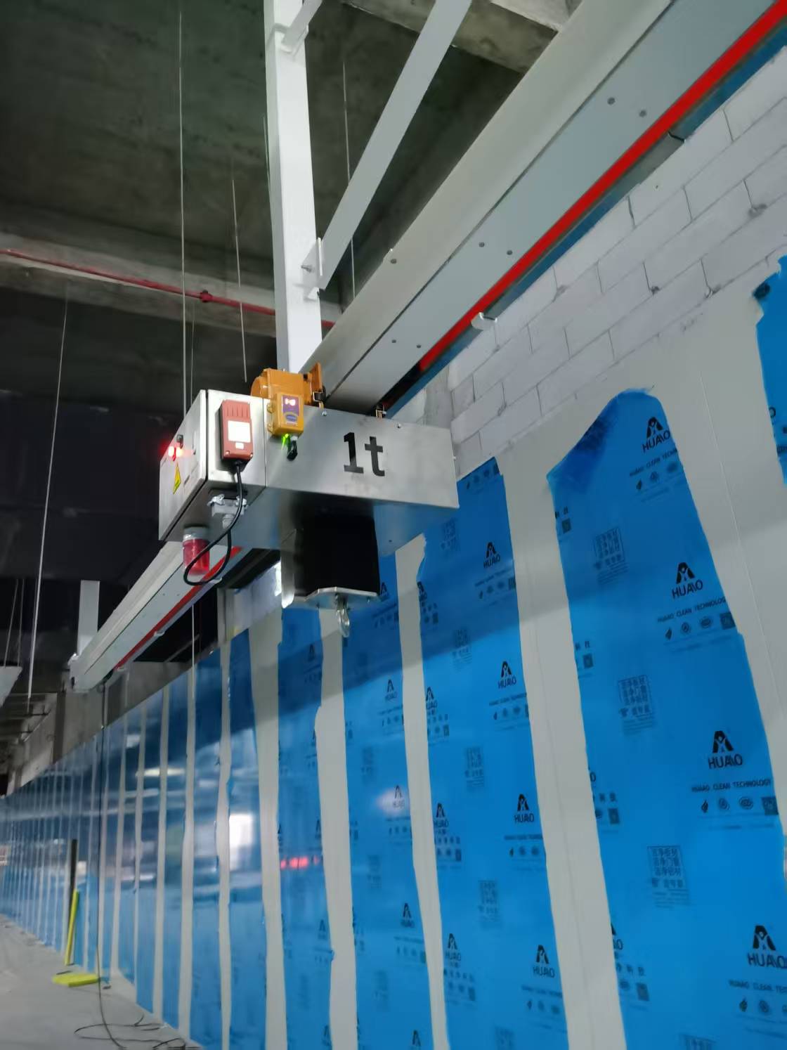 Overhead monorail crane for cleanroom