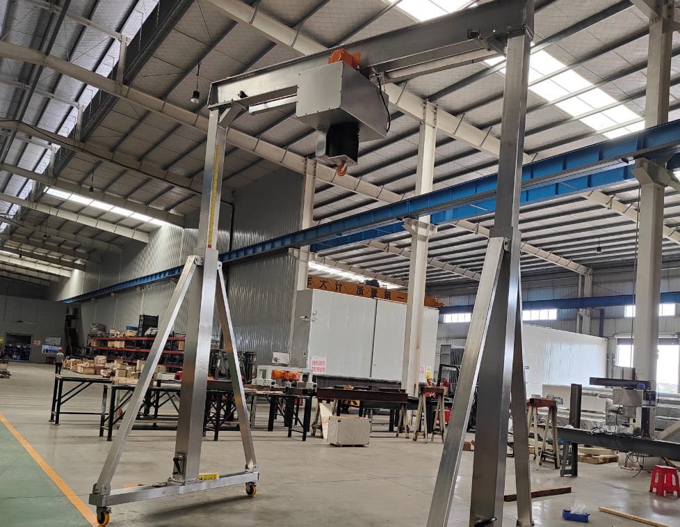 Stainless steel moveable crane for cleanroom